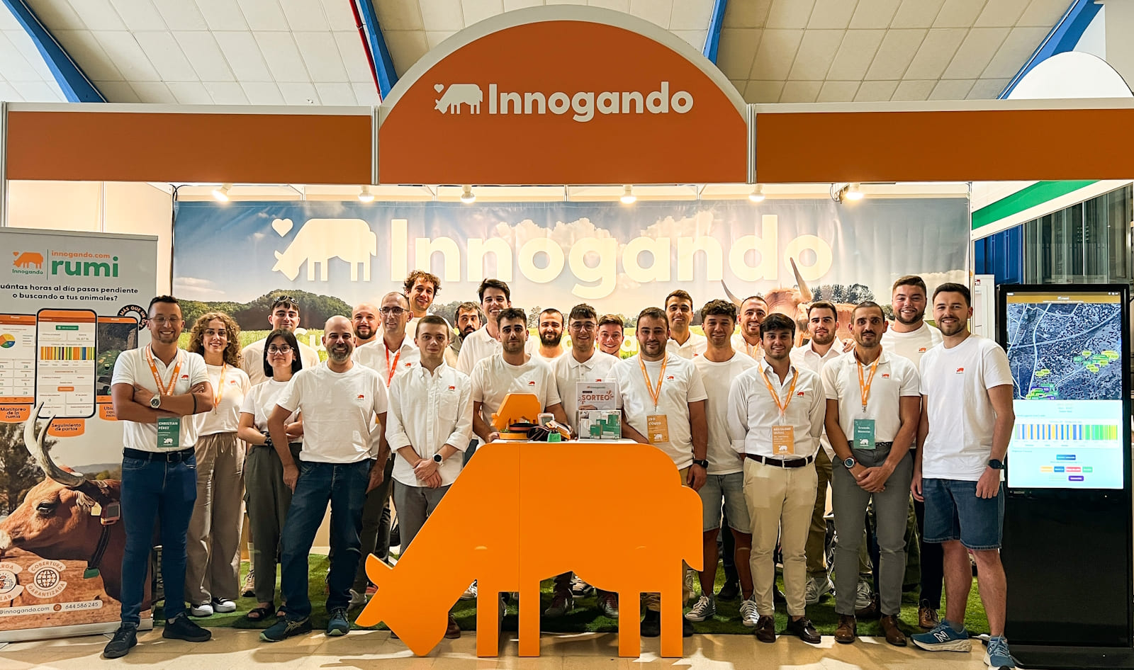 Equipo de Innogando posando para foto grupal
